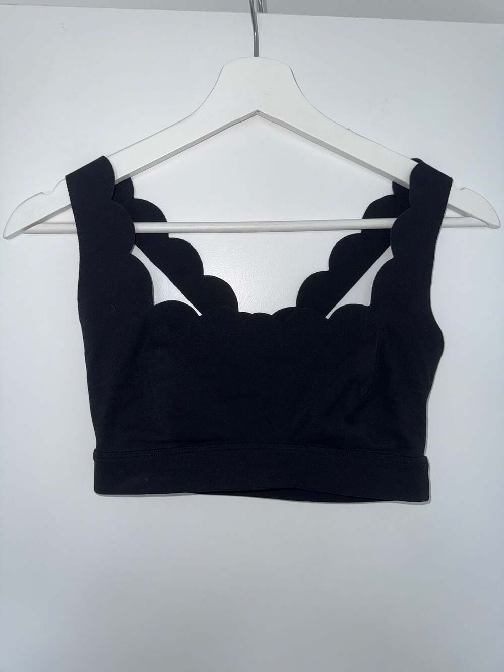 Wiskii WS201 Scalloped Sports Bra Black Size S